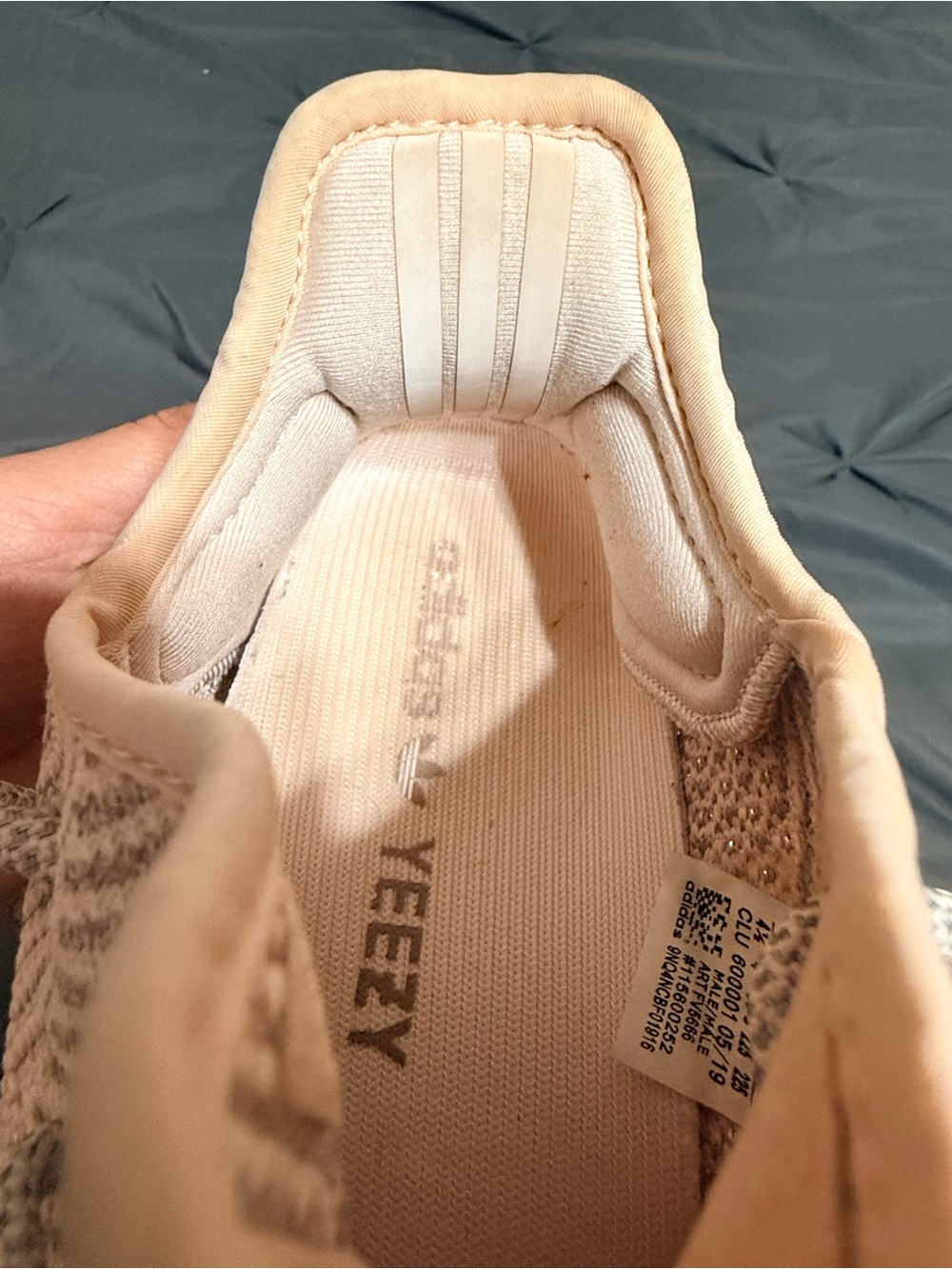 Yeezy Boost - Picture 9 of 11